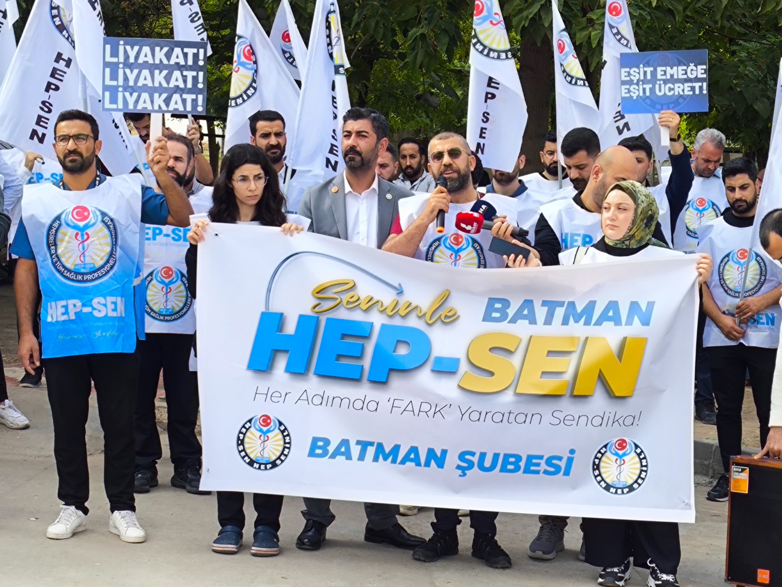 Batman Eğitim ve Araştırma Hastanesi’nde HEP-SEN’den Adalet Çağrısı